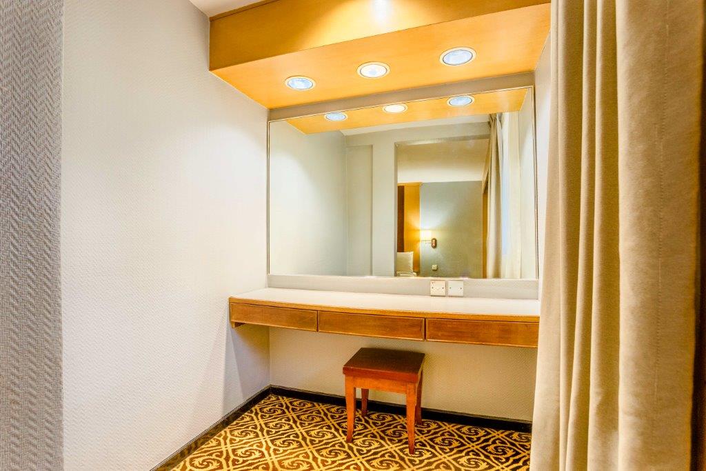 Palace Hotel - Suite Bedroom1